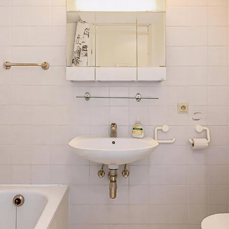 Ysera Iii 0906p-1110 Apartment *